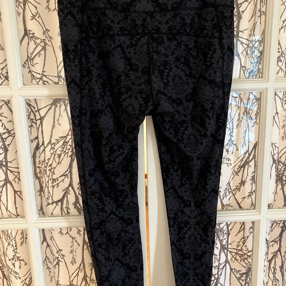 Athleta Medium Yoga Tights Patterned - image 5